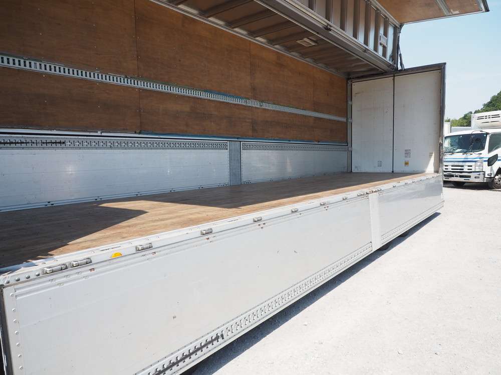 いすゞ ギガ ウイング車 大型 QKG-CYJ77A 年式 H25[写真26]