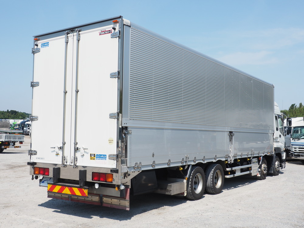 いすゞ ギガ ウイング車 大型 QKG-CYJ77A 年式 H25[写真05]