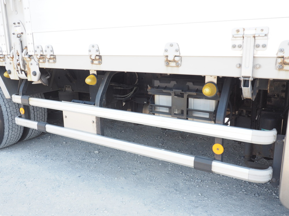 いすゞ ギガ ウイング車 大型 QPG-CYJ77B 年式 H28[写真10]