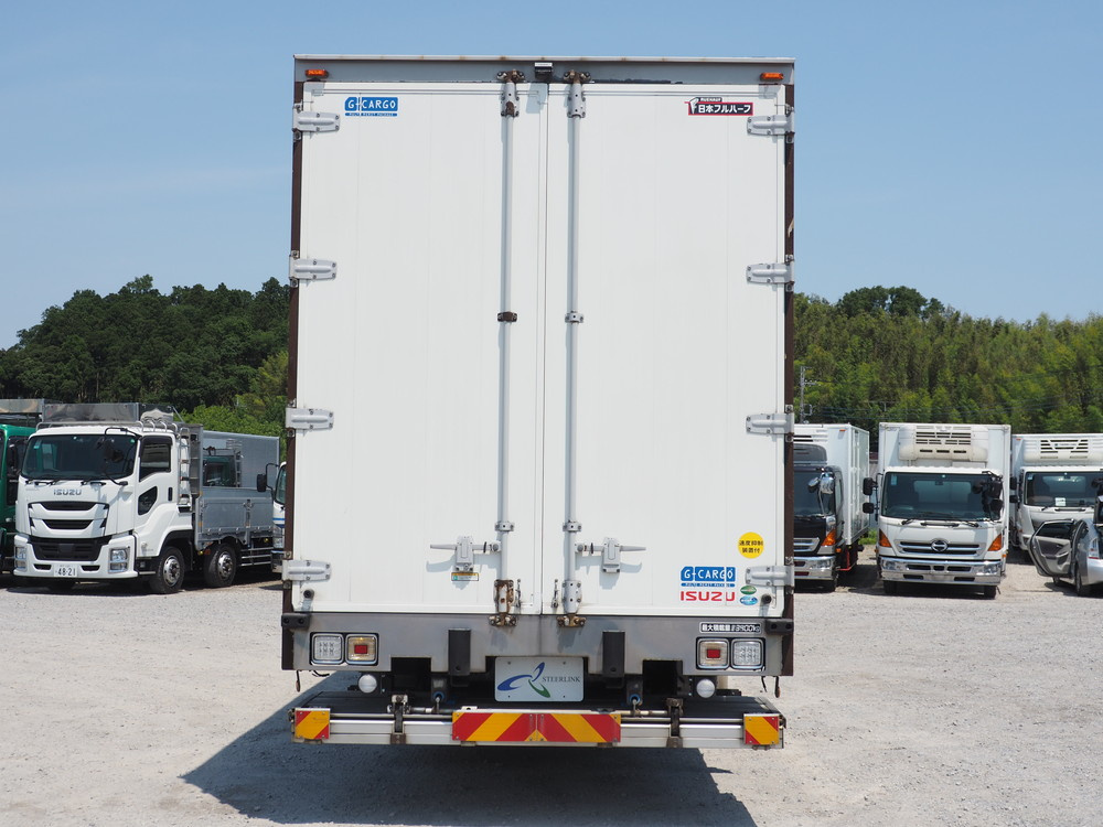 いすゞ ギガ ウイング車 大型 QPG-CYJ77B 年式 H28[写真06]