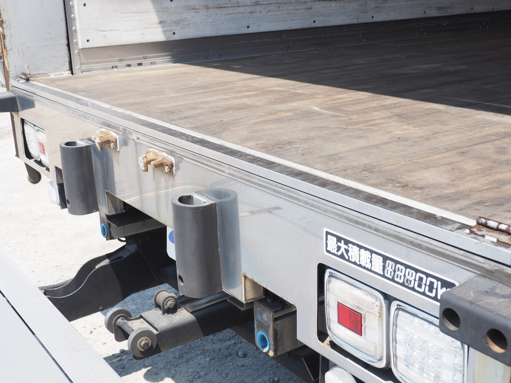 いすゞ ギガ ウイング車 大型 QPG-CYJ77B 年式 H28[写真31]