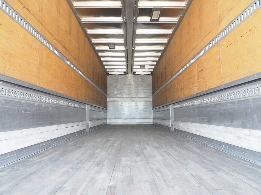 いすゞ ギガ ウイング車 大型 QPG-CYJ77B 年式 H28[写真27]