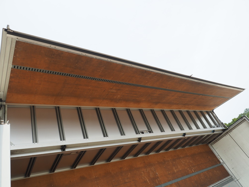 日野 グランドプロフィア ウイング車 大型 BKG-FW1EXYG 年式 H21[写真24]