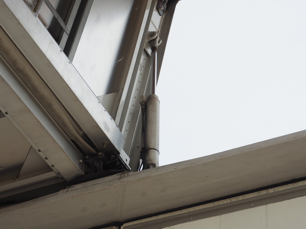 日野 グランドプロフィア ウイング車 大型 BKG-FW1EXYG 年式 H21[写真21]