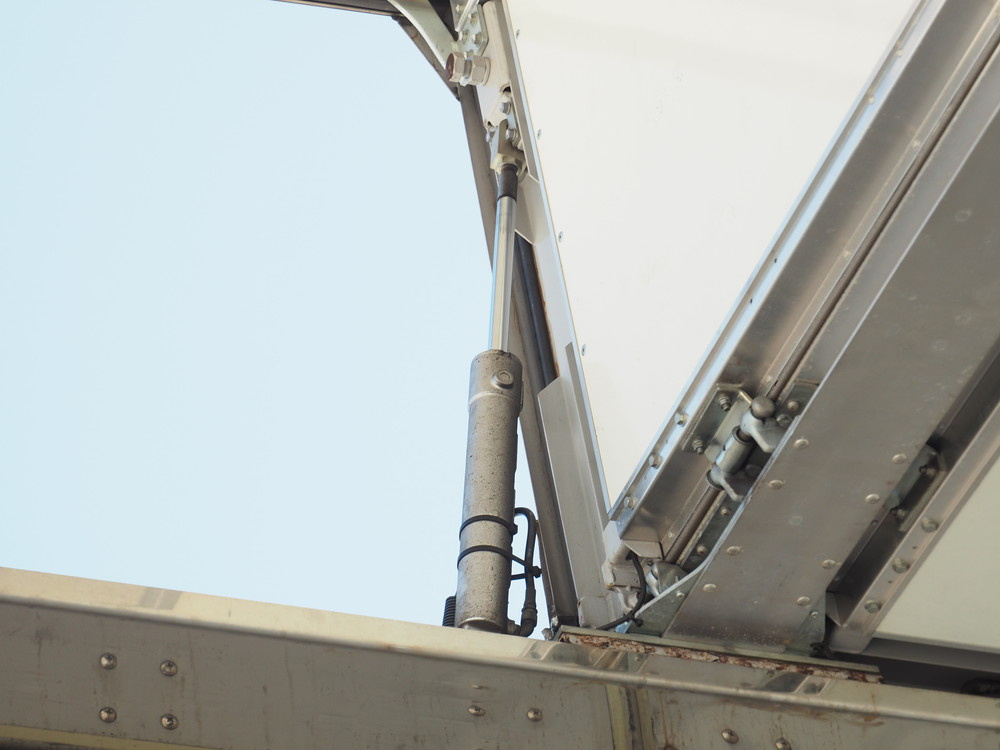 日野 グランドプロフィア ウイング車 大型 QKG-FW1EXBG 年式 H24[写真19]