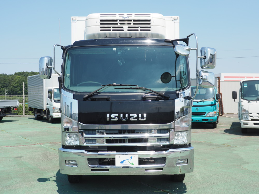 いすゞ フォワード 冷凍バン 中型 TKG-FRR90T2 年式 H25[写真04]