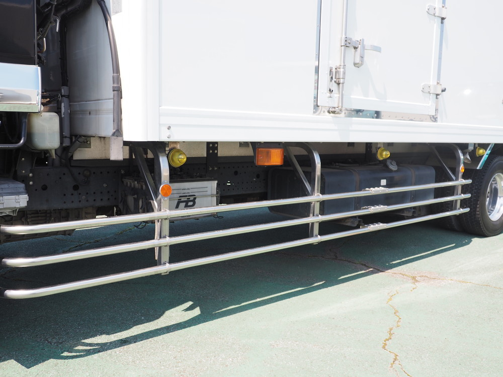 いすゞ フォワード 冷凍バン 中型 TKG-FRR90T2 年式 H25[写真21]