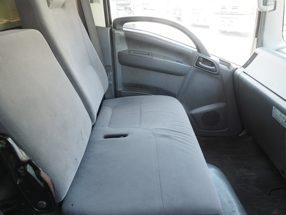 いすゞ エルフ 冷凍バン 小型 TKG-NPR85AN 年式 H26[写真27]