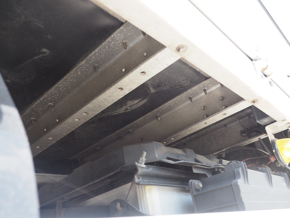 いすゞ ギガ ウイング車 大型 QKG-CYJ77A 年式 H26[写真49]