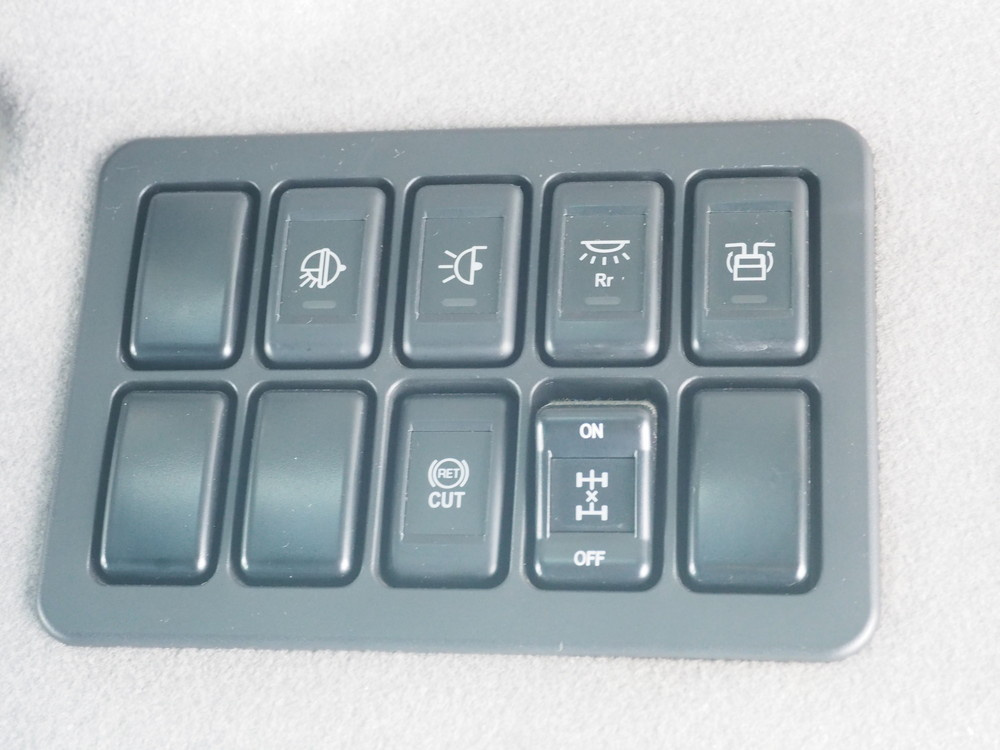 いすゞ ギガ ウイング車 大型 QKG-CYJ77A 年式 H26[写真35]