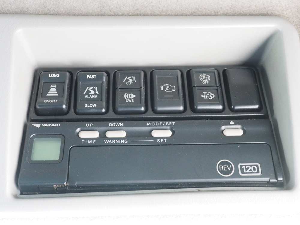 いすゞ ギガ ウイング車 大型 QKG-CYJ77A 年式 H26[写真36]