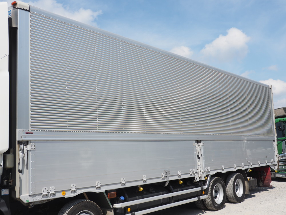 いすゞ ギガ ウイング車 大型 QKG-CYJ77A 年式 H26[写真13]