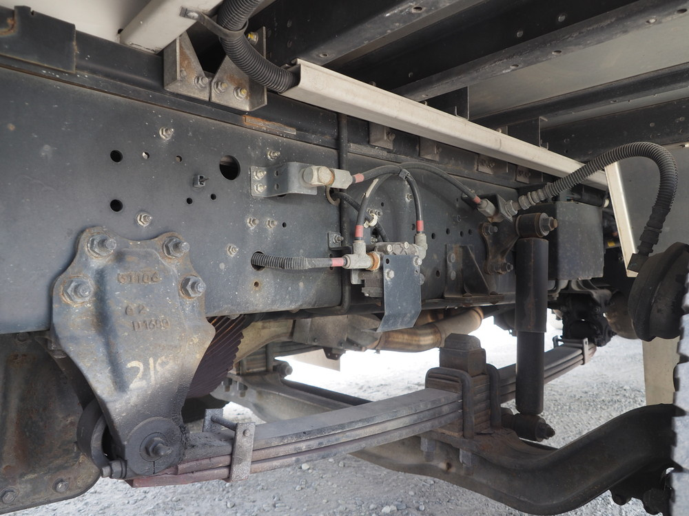 いすゞ ギガ ウイング車 大型 QKG-CYJ77A 年式 H26[写真35]