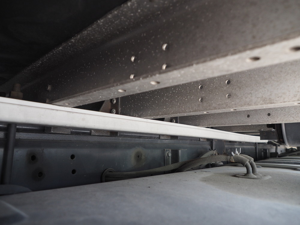 いすゞ ギガ ウイング車 大型 QKG-CYJ77A 年式 H26[写真38]