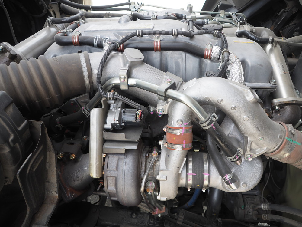 いすゞ ギガ ウイング車 大型 QKG-CYJ77A 年式 H26[写真44]