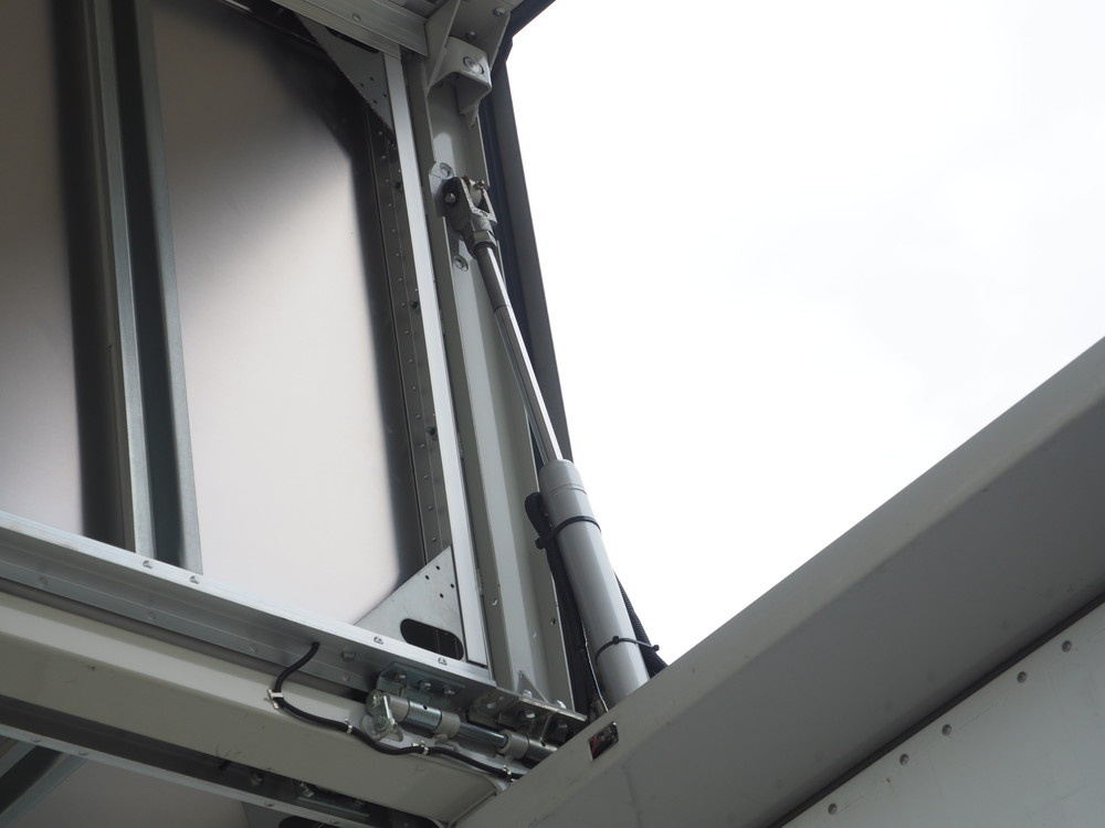 三菱ふそう スーパーグレート ウイング車 大型 QKG-FS55VZ 年式 H26[写真23]