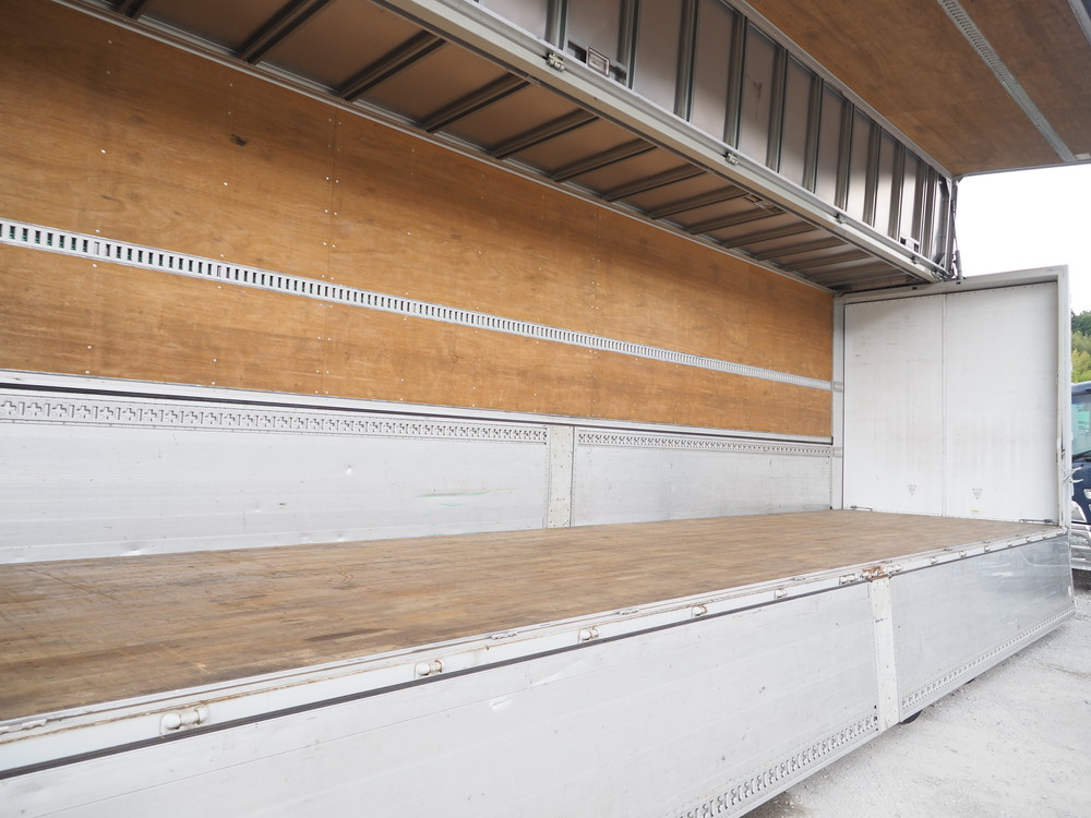 いすゞ ギガ ウイング車 大型 QKG-CYJ77A 年式 H26[写真17]