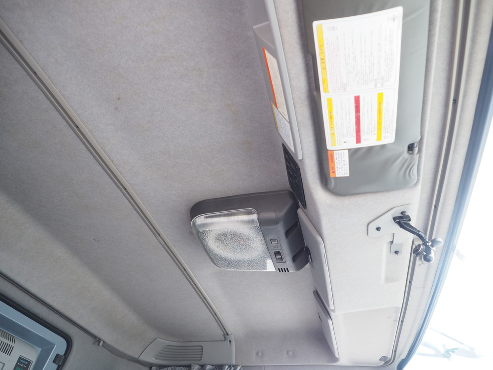 いすゞ ギガ ウイング車 大型 QKG-CYJ77A 年式 H26[写真36]