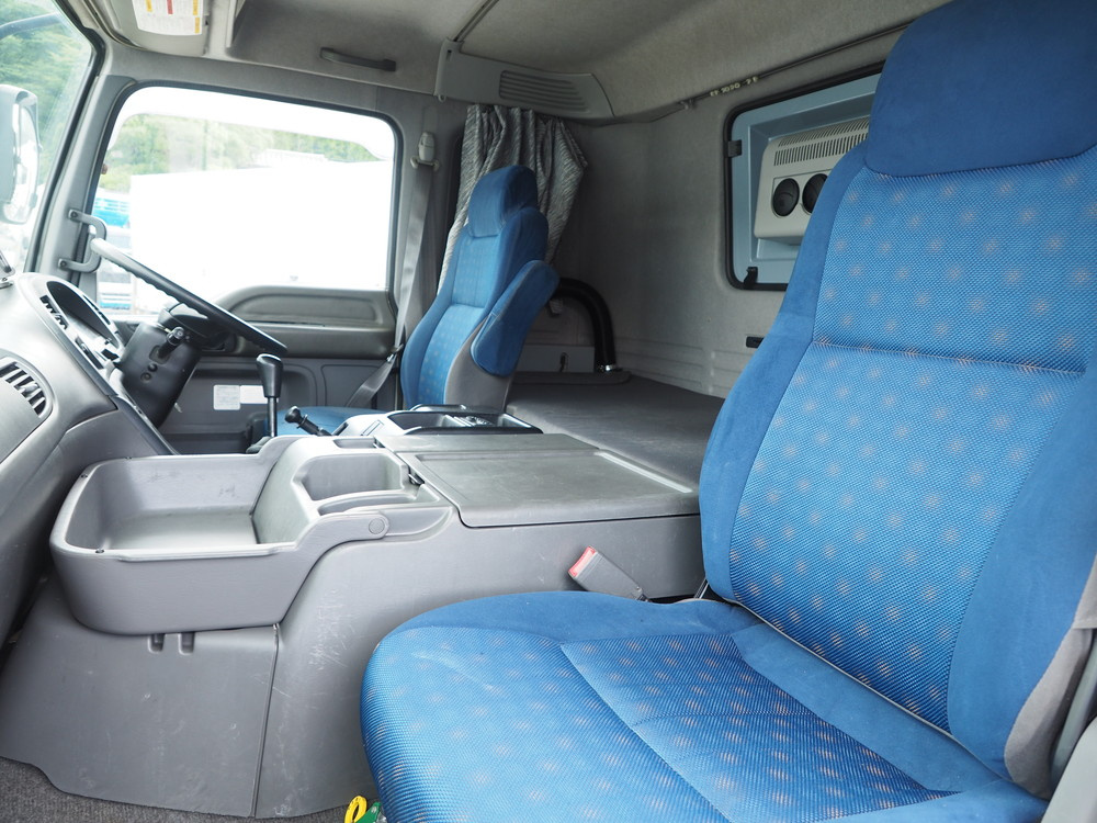 いすゞ ギガ ウイング車 大型 QKG-CYJ77A 年式 H26[写真37]