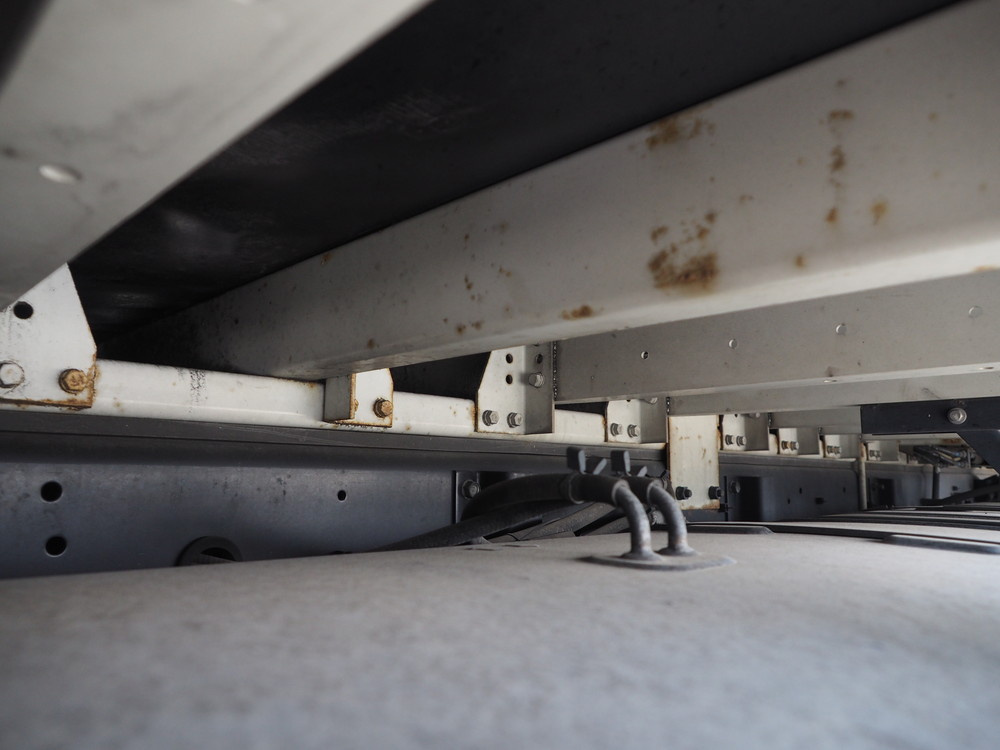 いすゞ ギガ ウイング車 大型 QKG-CYJ77A 年式 H26[写真45]