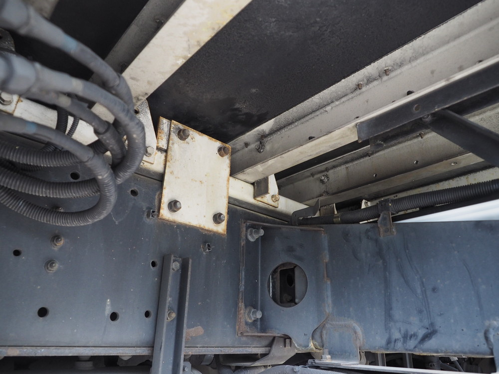 いすゞ ギガ ウイング車 大型 QKG-CYJ77A 年式 H26[写真43]