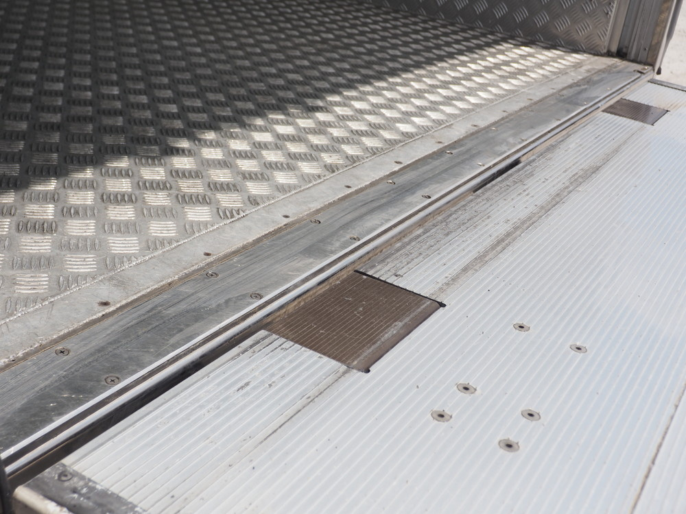 日野 レンジャー 冷凍バン 中型 TKG-FD9JLAG 年式 H28[写真30]