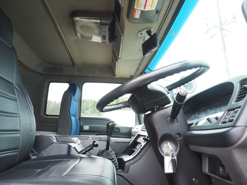 いすゞ ギガ ウイング車 大型 LKG-CYJ77A 年式 H23[写真35]