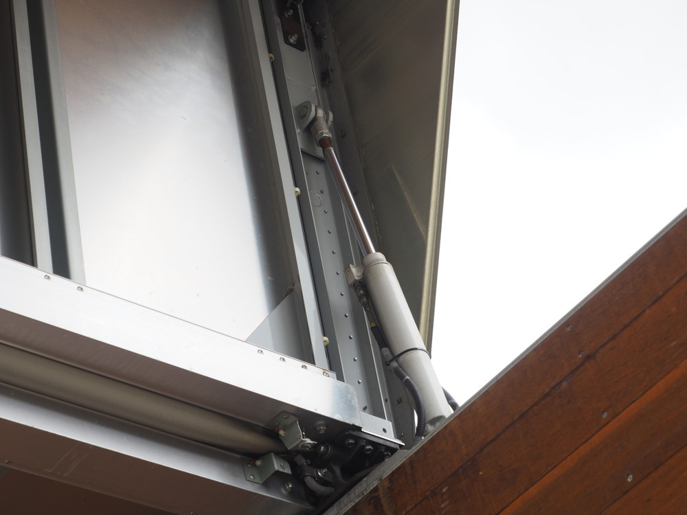 日野 グランドプロフィア ウイング車 大型 BKG-FW1EXYG 年式 H22[写真13]