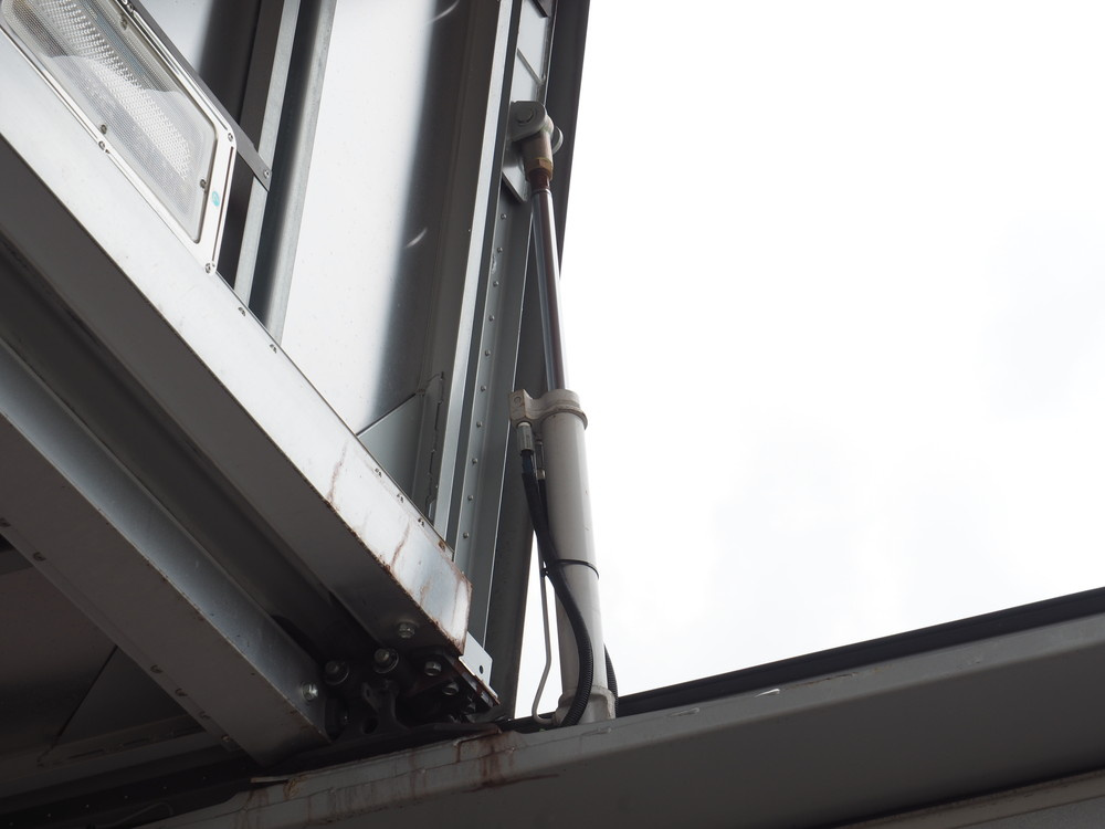 日野 レンジャー ウイング車 中増t BDG-FE7JPWG 年式 H20[写真19]