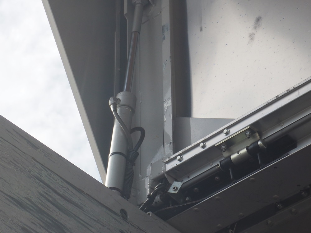 いすゞ フォワード ウイング車 中型 TKG-FRR90T2 年式 H26[写真23]