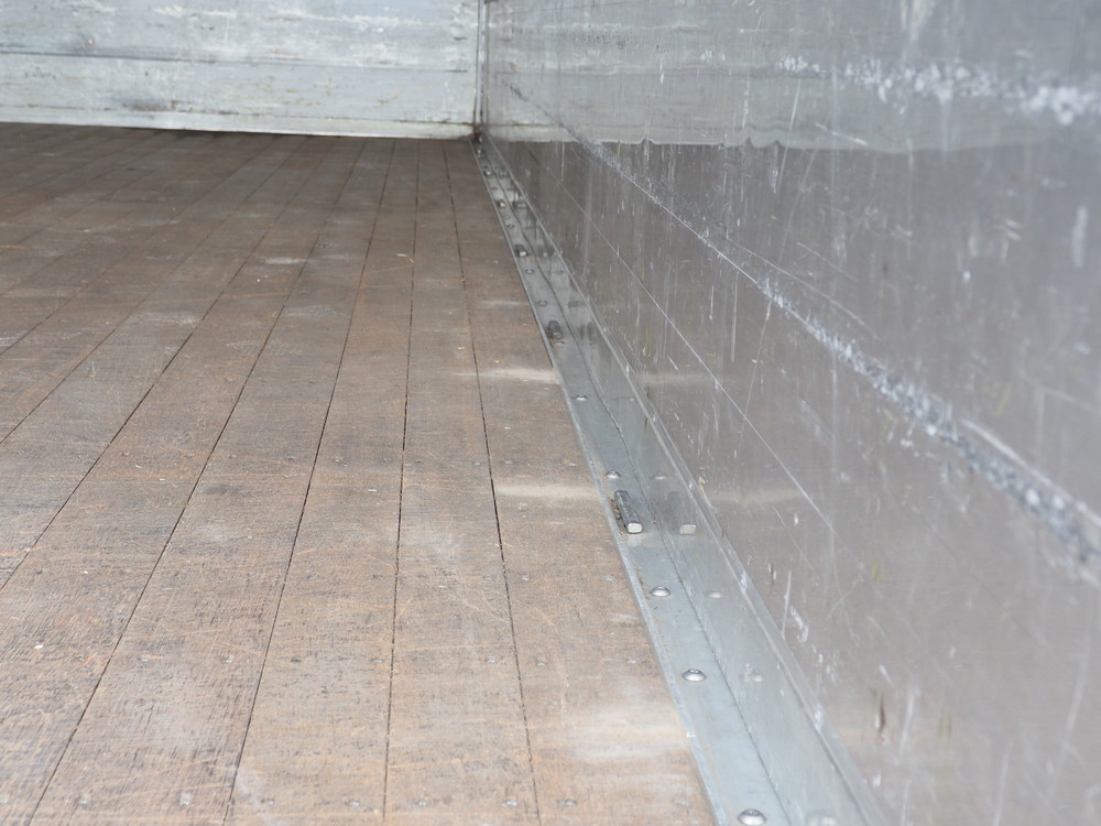 いすゞ フォワード ウイング車 中型 TKG-FRR90T2 年式 H26[写真36]