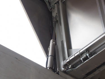 いすゞ ギガ ウイング車 大型 QKG-CYJ77A 年式 H24 [写真20]