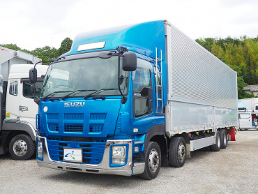 いすゞ ギガ ウイング車 大型 QKG-CYJ77A 年式 H26 [写真01]