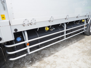 いすゞ ギガ 平ボディ 大型 QKG-CYJ77B 年式 H28 [写真15]