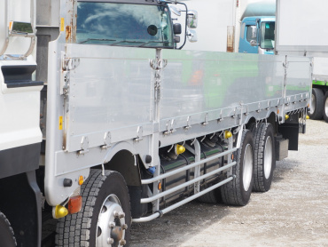 いすゞ ギガ 平ボディ 大型 QKG-CYJ77B 年式 H28 [写真14]