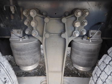 いすゞ ギガ 平ボディ 大型 QKG-CYJ77B 年式 H28 [写真49]