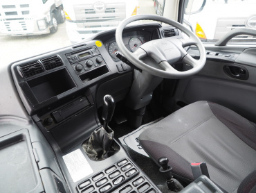 三菱ふそう スーパーグレート 平ボディ 大型 QKG-FS54VZ 年式 H26 [写真37]