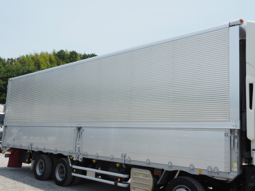 いすゞ ギガ ウイング車 大型 QKG-CYJ77A 年式 H26 [写真09]