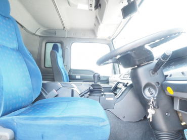 いすゞ ギガ ウイング車 大型 QKG-CYJ77A 年式 H26 [写真31]