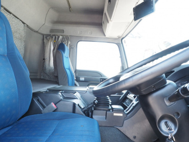 いすゞ ギガ ウイング車 大型 QKG-CYJ77A 年式 H25 [写真35]