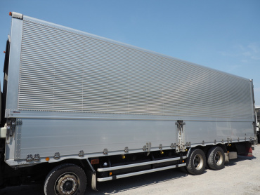 いすゞ ギガ ウイング車 大型 QKG-CYJ77A 年式 H25 [写真19]