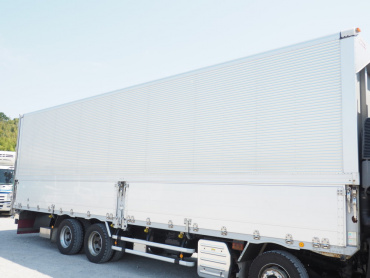 いすゞ ギガ ウイング車 大型 QKG-CYJ77A 年式 H25 [写真13]