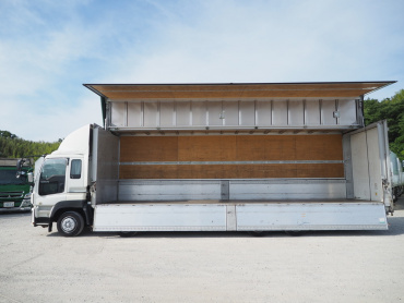 いすゞ ギガ ウイング車 大型 QKG-CYJ77A 年式 H26 [写真15]