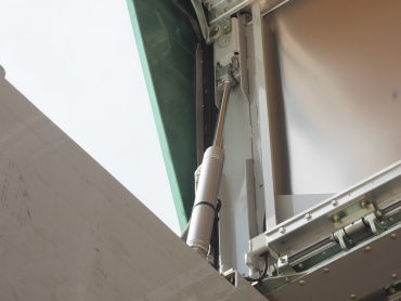 いすゞ ギガ ウイング車 大型 QKG-CYJ77A 年式 H26 [写真16]