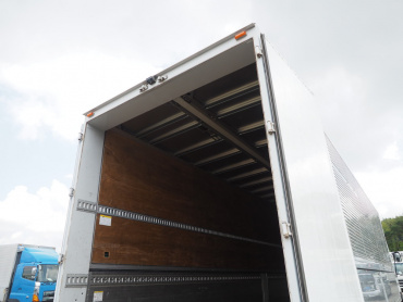 いすゞ ギガ ウイング車 大型 QKG-CYJ77A 年式 H26 [写真22]