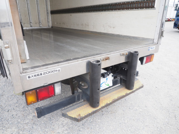 いすゞ エルフ 冷凍バン 小型 SKG-NPR85AN 年式 H23 [写真18]