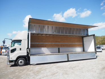 いすゞ ギガ ウイング車 大型 QKG-CYJ77B 年式 H28 [写真11]