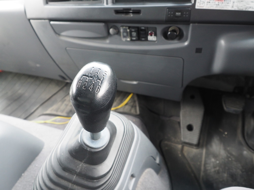 いすゞ フォワード ウイング車 中型 PKG-FRR90S2 年式 H22[写真45]