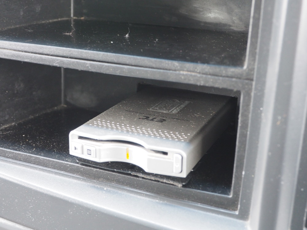 いすゞ フォワード ウイング車 中型 PKG-FRR90S2 年式 H22[写真47]