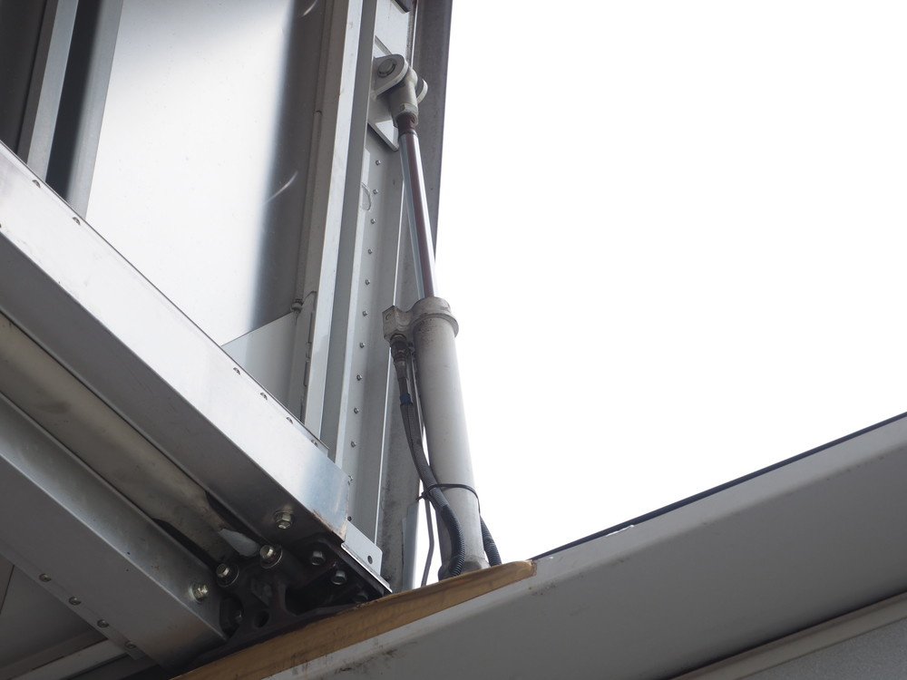 いすゞ フォワード ウイング車 中型 PKG-FRR90S2 年式 H22[写真23]